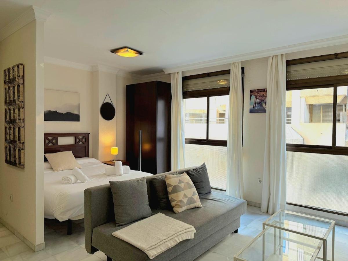 Apartamento Estudio Junto A La Playa De La Malagueta & Parking *